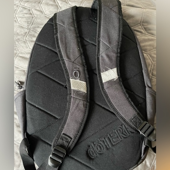 Backpack - Picture 5 of 8